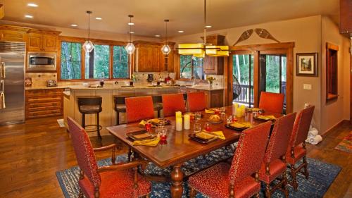 Five-Bedroom Holiday Home