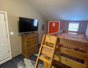 Mixed Dormitory Room