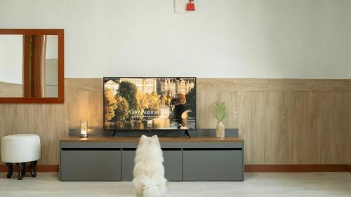 Studio 2