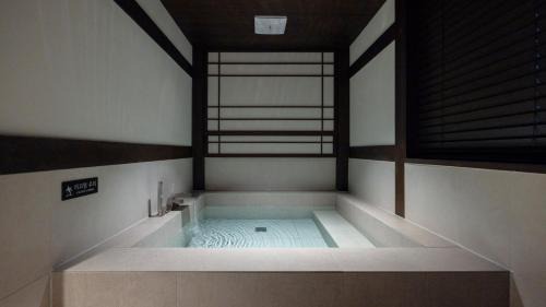 Deluxe Double Room with Spa Bath 