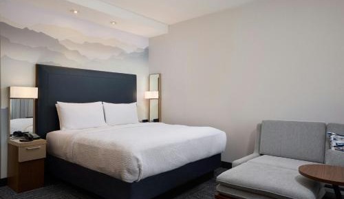 King Room with Mountain View and Sofa Bed