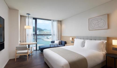 Standard Double Room with Ocean View