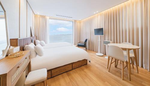 Suite with Sea View