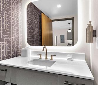 One-Bedroom King Suite