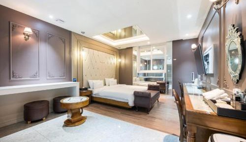 Suite King
