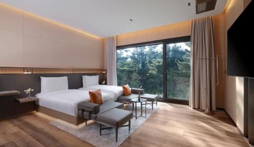 Hill Amber Twin with Private Jacuzzi