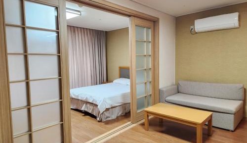 Oak Double Bed Room