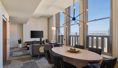 One-Bedroom Presidential Suite