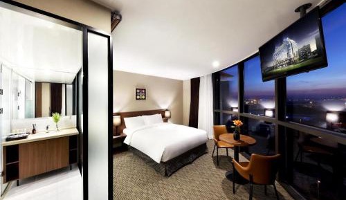 Queen Room