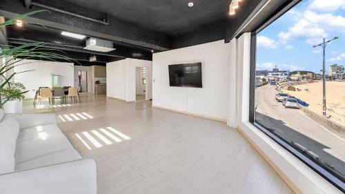 Studio 6