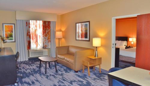 One-Bedroom Queen Suite with Two Queen Beds and Sofa Bed