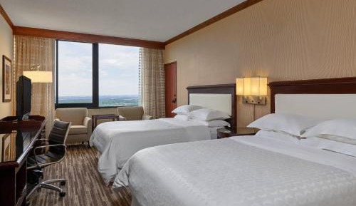 Deluxe Queen Room with Two Queen Beds