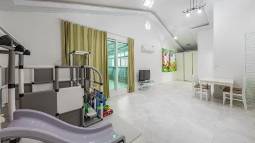 Triple Room 4