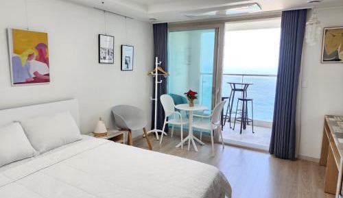 Double Room with Balcony and Sea View