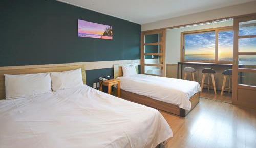 Junior Suite with Ocean View