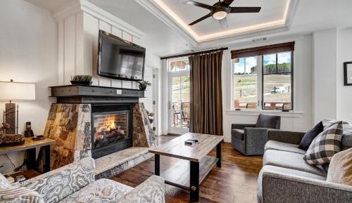 Four-Bedroom Apartment