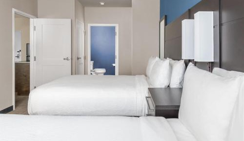 One-Bedroom Queen Suite with Two Queen Beds and Sofa Bed