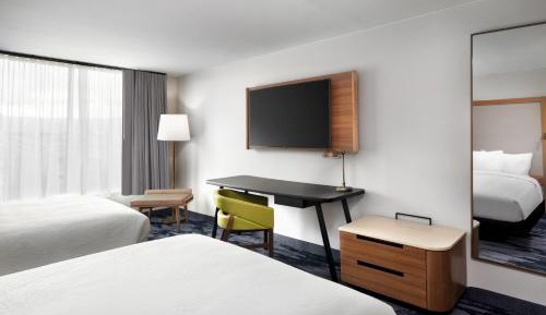 Queen Room with Two Queen Beds and Roll-in Shower - Mobility and Hearing Accessible