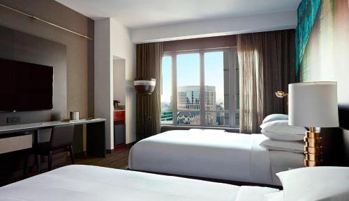 Deluxe View Room with Two Double Beds