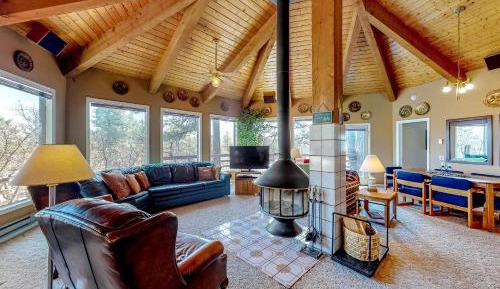 Three-Bedroom Vacation Home 