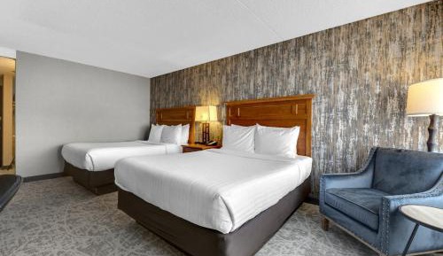 Deluxe Queen Room with Two Queen Beds - No pets