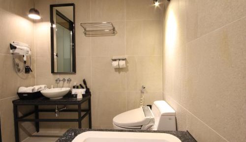 Standard King Room