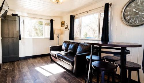 Studio (4 Adults)