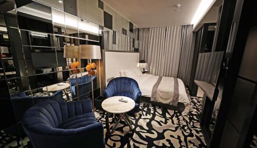 Superior King Room