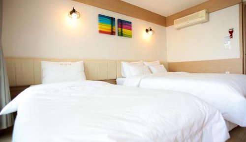 Standard Twin Room