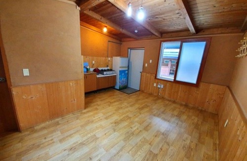 Ulsan Hotel | Ulsan Baenaegol Alps 119 House Pension