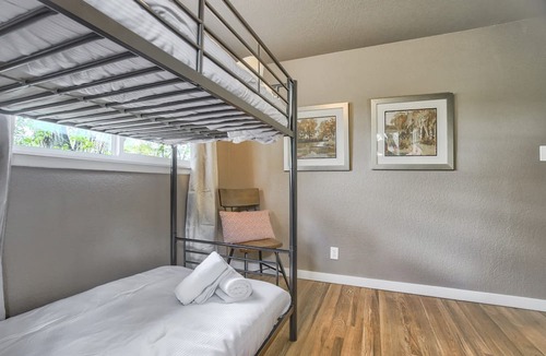Colorado Springs House | NEW Central, Cozy 5BR House in Old Colorado City
