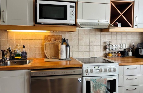 Oulu Condo | Entire Cozy 2-bedroom house in Oulu with parking, Sauna, patio, narture.