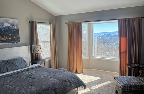 Kings Valley House | Conifer Above the Clouds w/ Amazing Views and Hot Tub!!