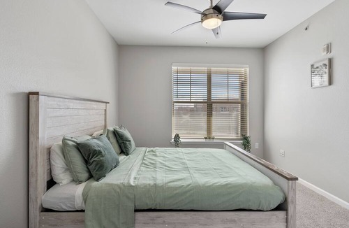 Englewood Apartment | Adorable 1BR Englewood Apartment w/Pool & Hot Tub