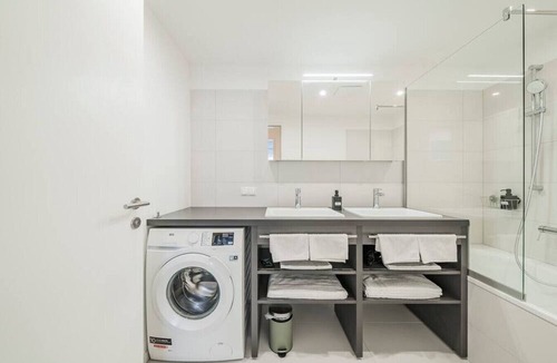 Erdberg Apartment | Modern Townhouse w 2BR Garden