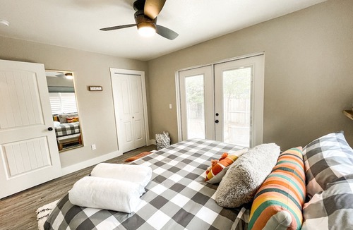East Colorado Springs House | ✦LUX Guest Suite✦ Hiking Trails┃Mtn Views┃Grill