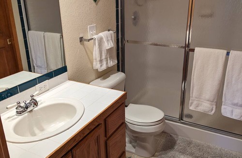 Evergreen Meadows Apartment | Park setting In-law Apartment