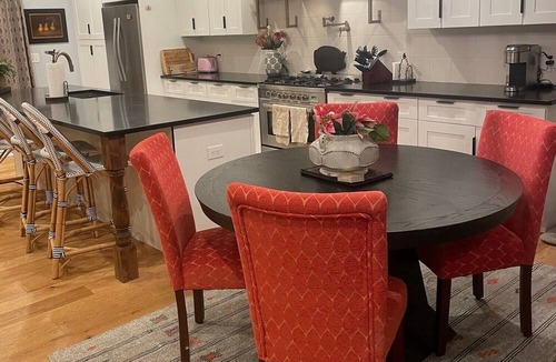 Sloan Lake House | Gorgeous remodeled Bungalow with front and backyard space- walk to restaurants!