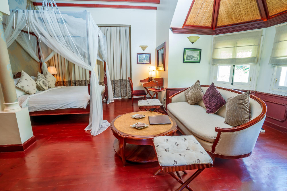 Fraser House | Beautiful Rustic Home, 4 BDR + Bonus!