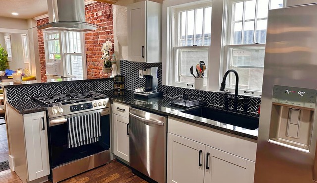 Charming 1-bedroom house with WiFi and AC near Downtown Denver