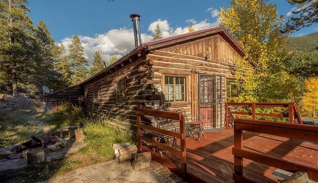 Bright and Spacious Cabin Rental for Couples near Copper Mountain, Colorado
